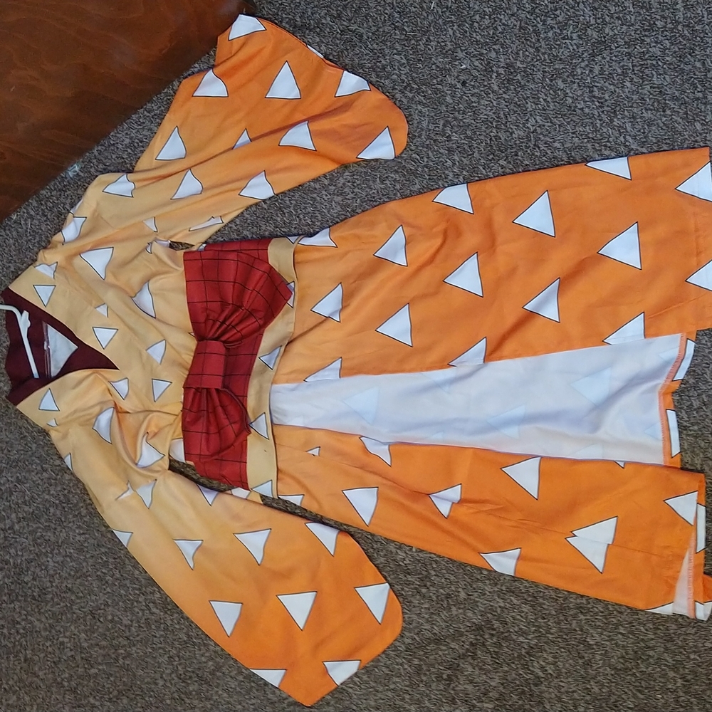 Zenitsu cosplay!! Girl zenitsu^^ kimono - Picture 2 of 2